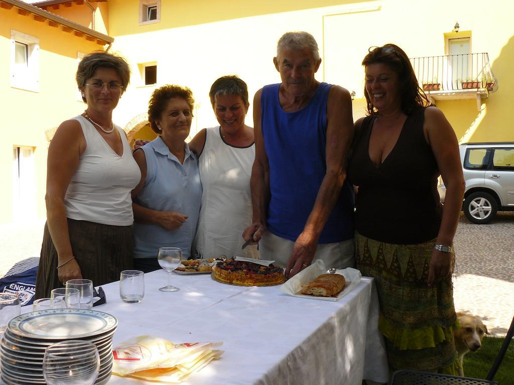 B&B Corte Barbieri Dolcè Extérieur photo
